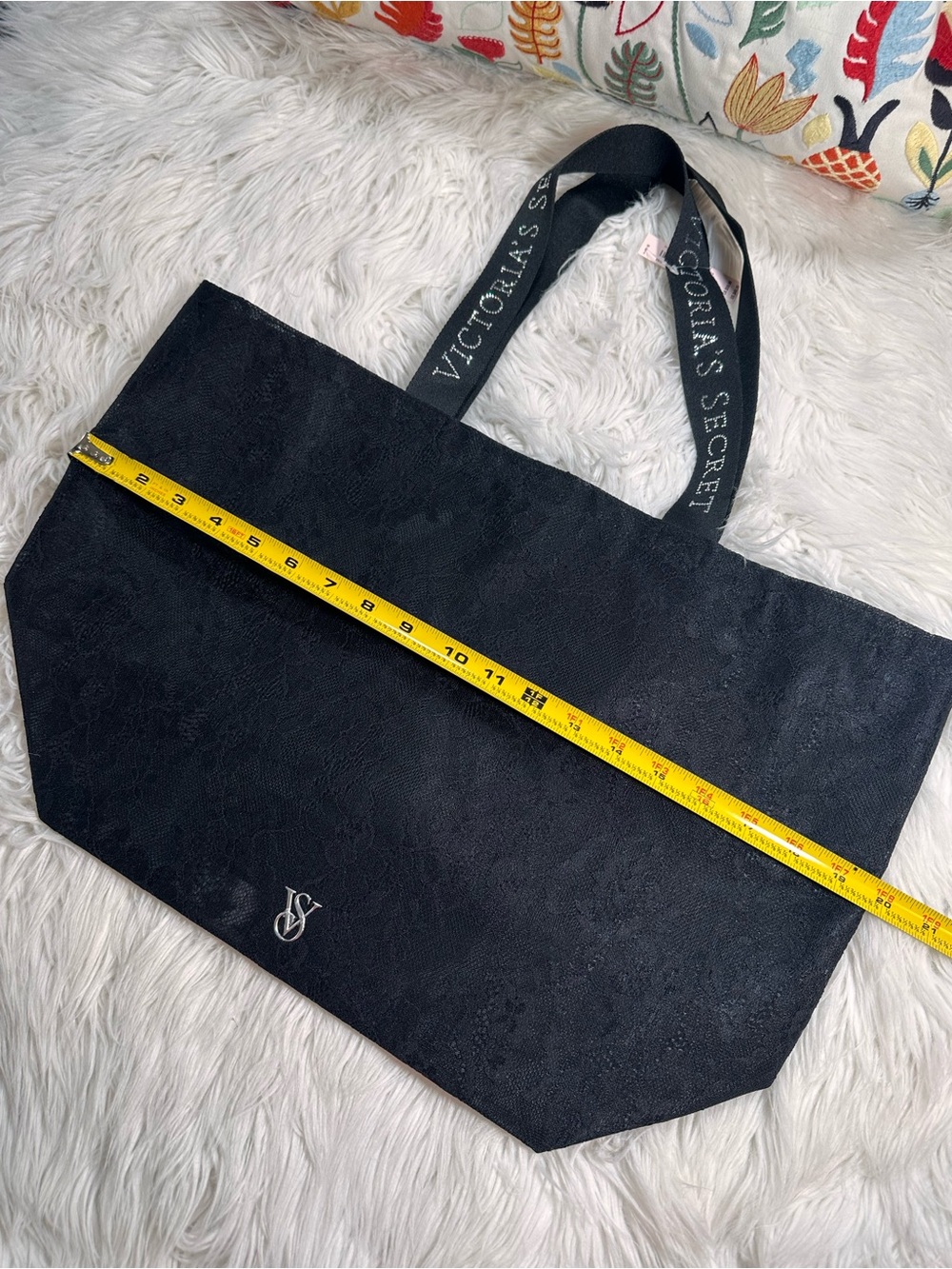 VS • Lace and Rhinestone Snap Closure Tote - Picture 8 of 17